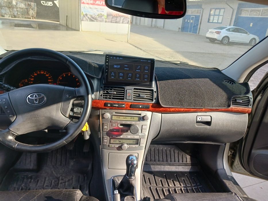 Vând sau schimb toyota avensis 2.0vvti