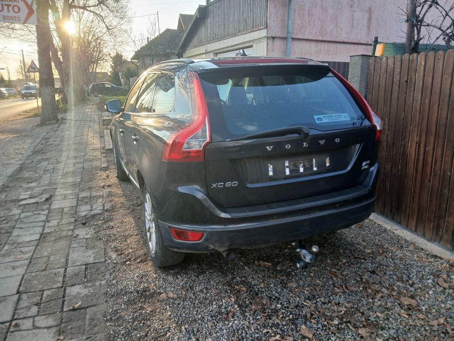 Dezmembrez Piese Volvo Xc60 2.4 din 2009