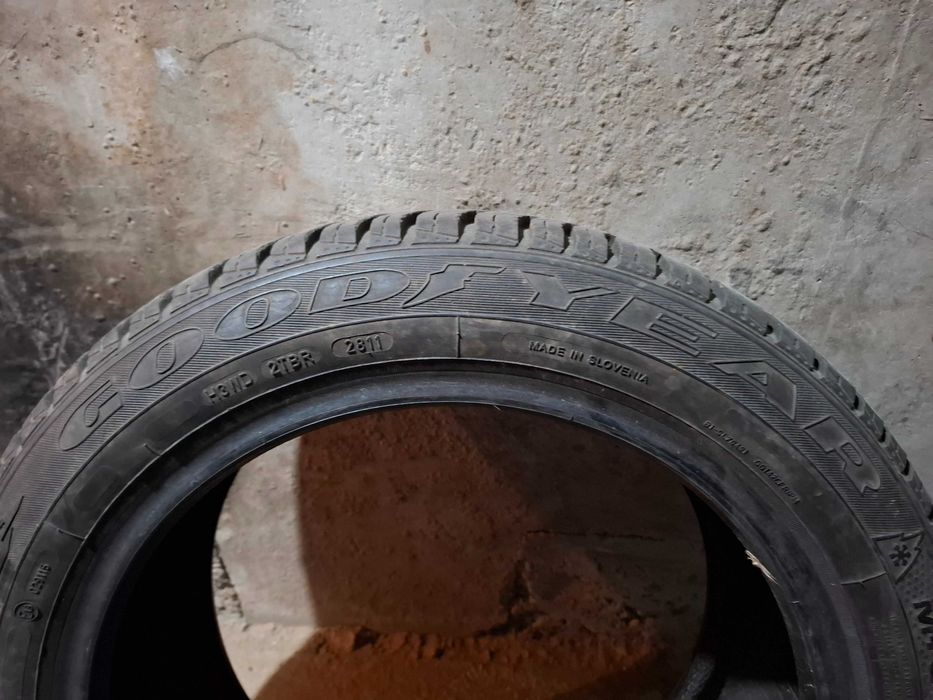 Продавам зимни гуми GOODYEAR