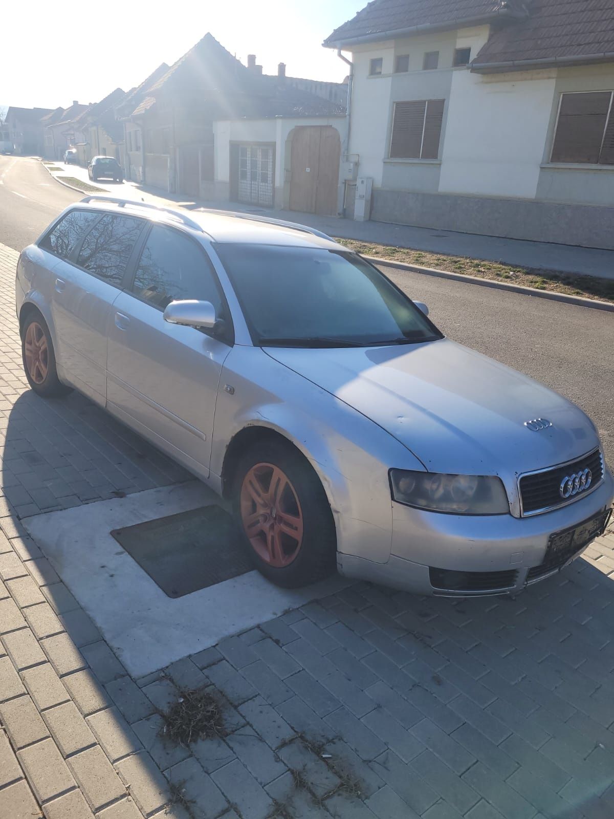 Dezmembrez audi a4 b6 1.9 tdi 131 cp