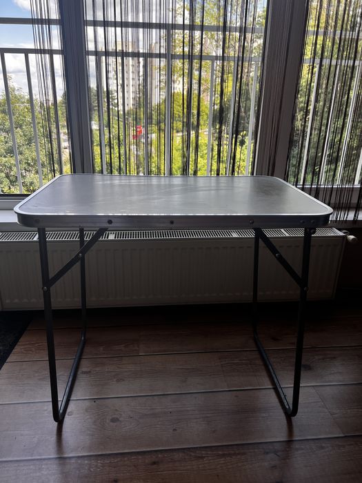Masă pliantă portabilă – ideală pentru balcon, camping sau bucătărie