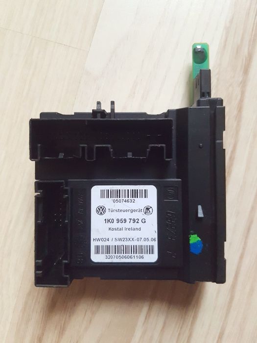 Modul geam fata dreapta VW Touran 1K0 959 792 G