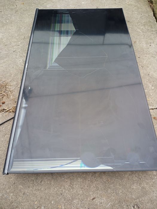 Televizor Hisense 102 cm ECRAN SPART