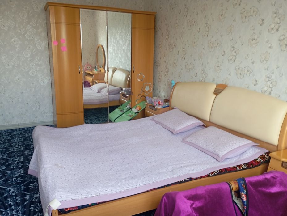Yotoqxona mebel sotiladi