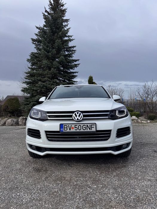 Vând Volkswagen Tuareg R-line