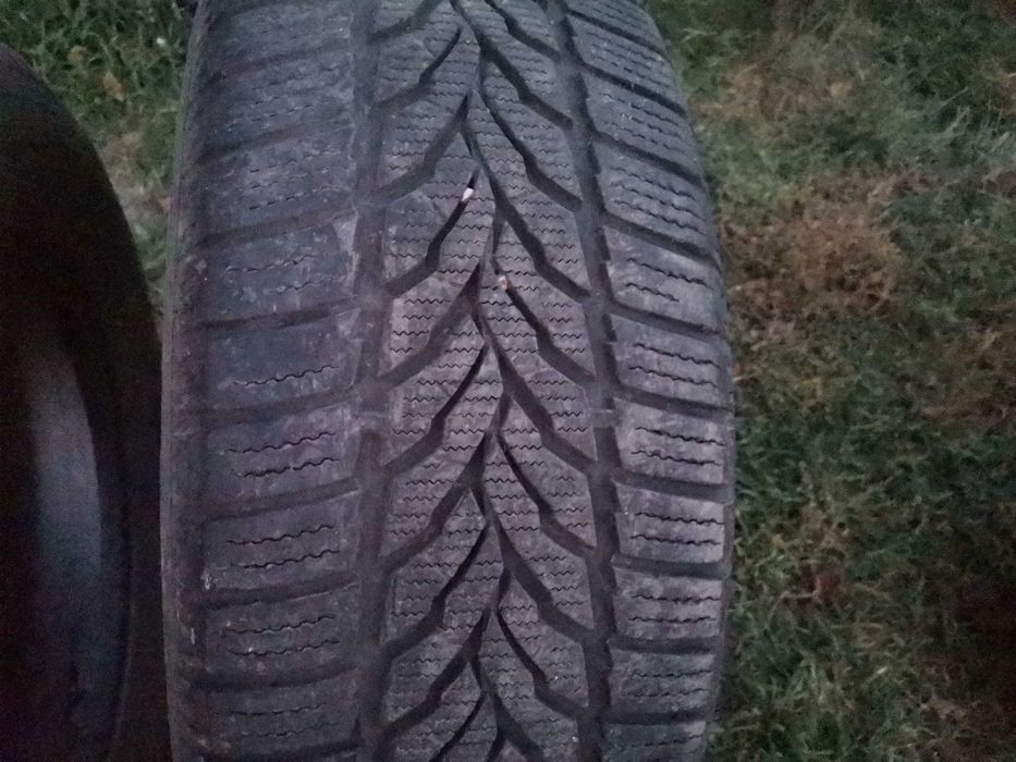 Зимни гуми за сув 215/65/16