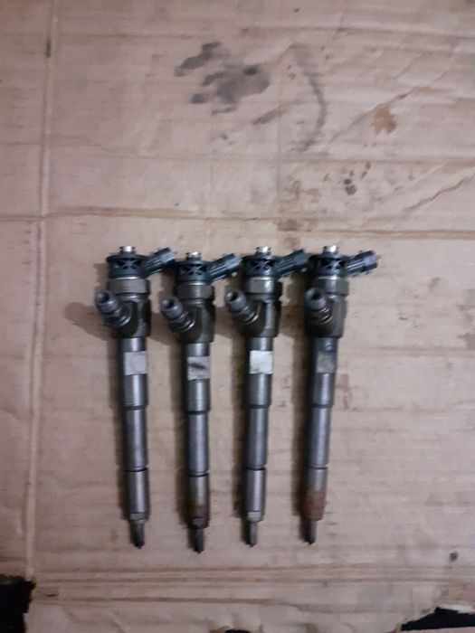 Injectoare dacia logan 1,5 dci an 2015 cod 0445110485