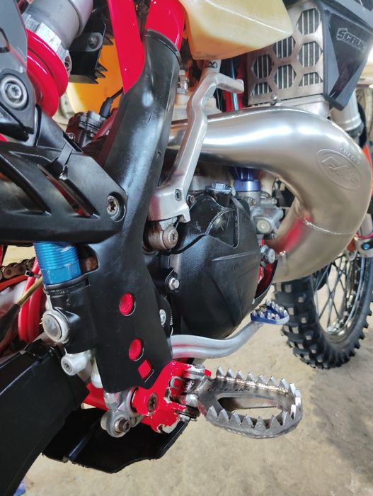 Vând ktm exc 250 six days