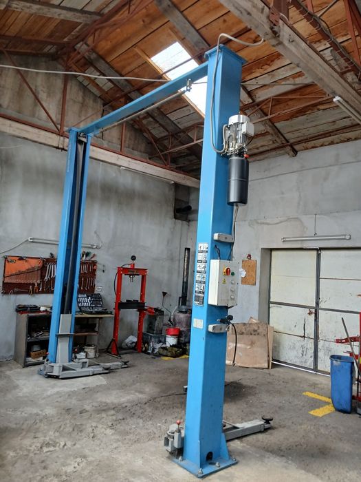 Vând elevatoare service auto 5000de euro