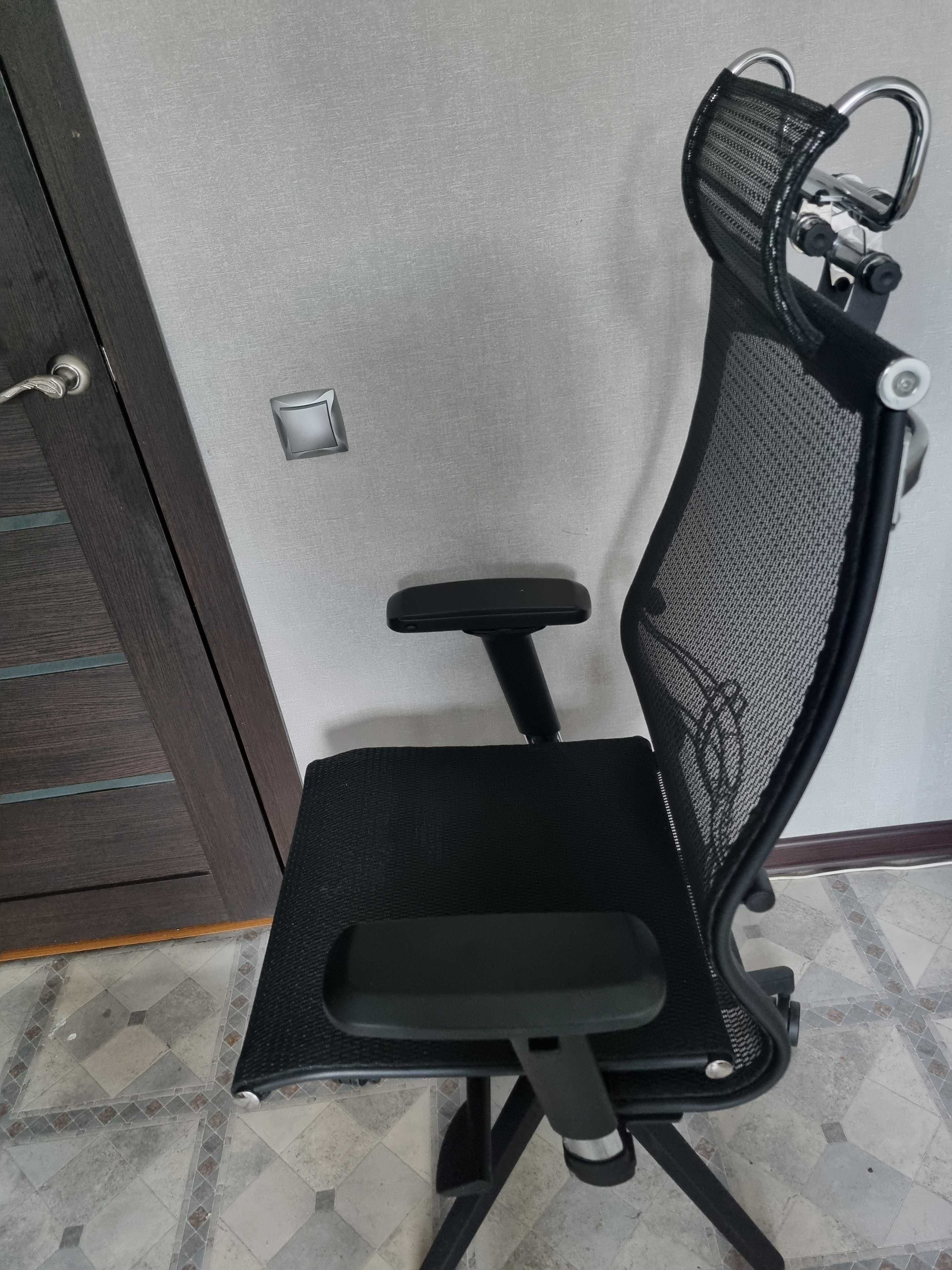 Компьютерное, офисное и эргономичное кресло Samurai Black Edition