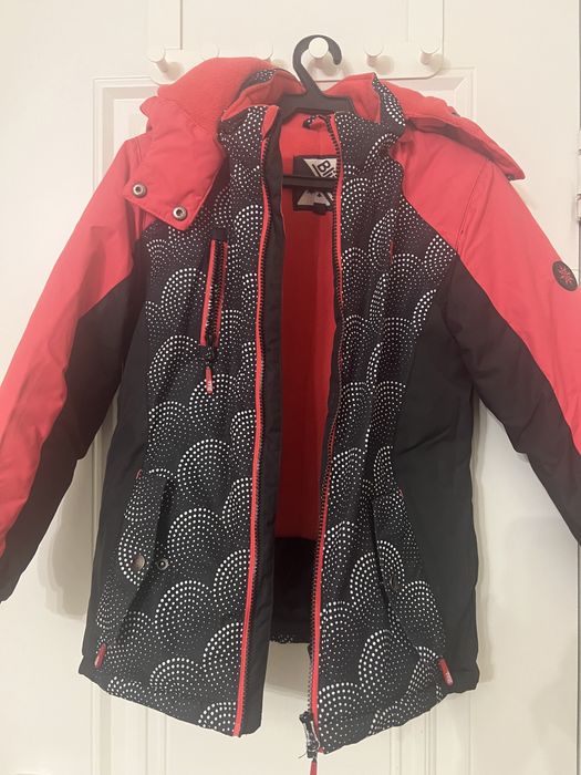 Куртка девочке 8-10 лет