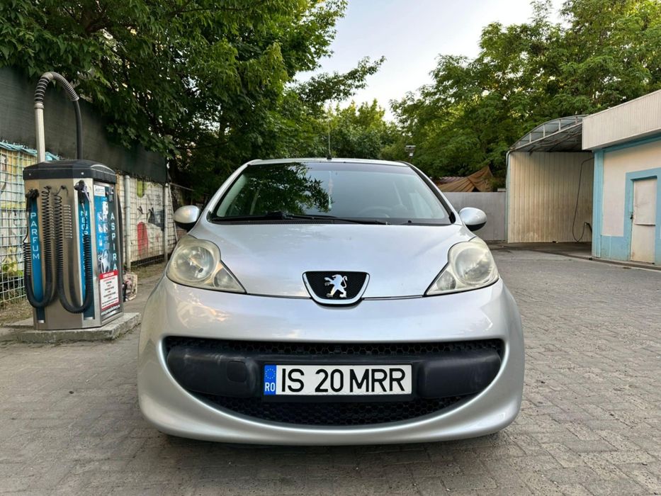 Vând PEUGEOT 107