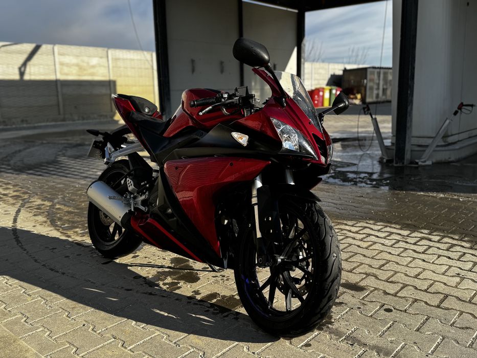 Yamaha YZF R125 ABS 2015 A1