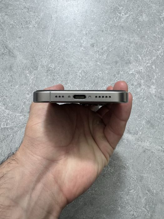 iPhone 15 Pro 128GB Natural Titanium