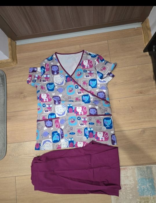 Uniforme meficale noi! Marime s-m