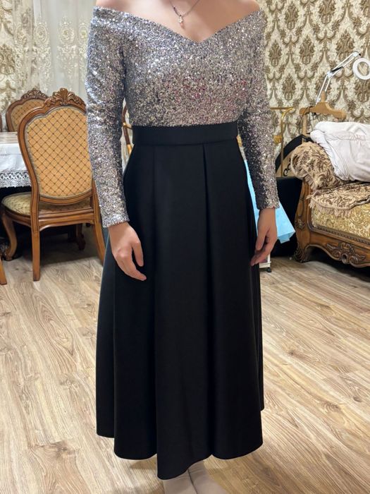 Продам платье S.