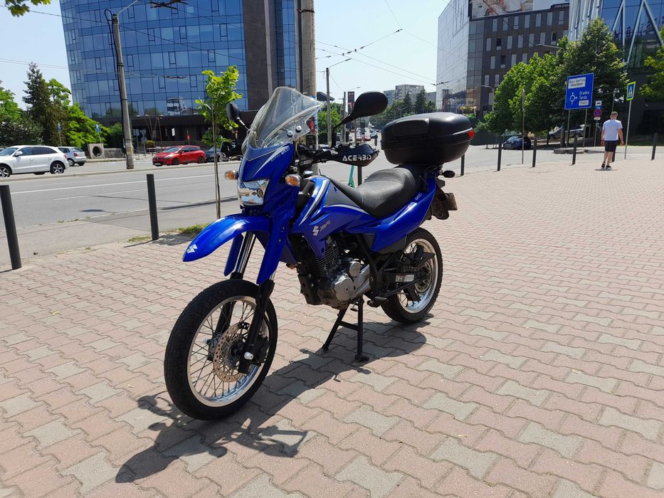 Moto Suzuki DR125 SM