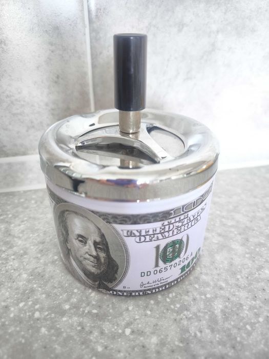 Пепельница новая