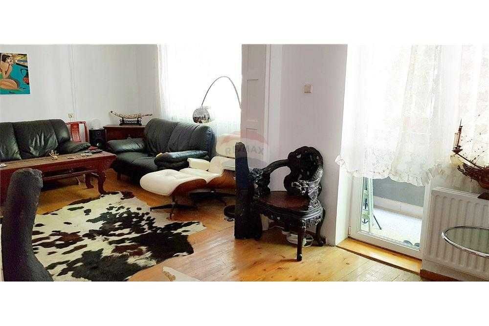 Продава се Тристаен апартамент в Русе, Център - 80 кв.м за 1749 €/кв.м - Снимка #1