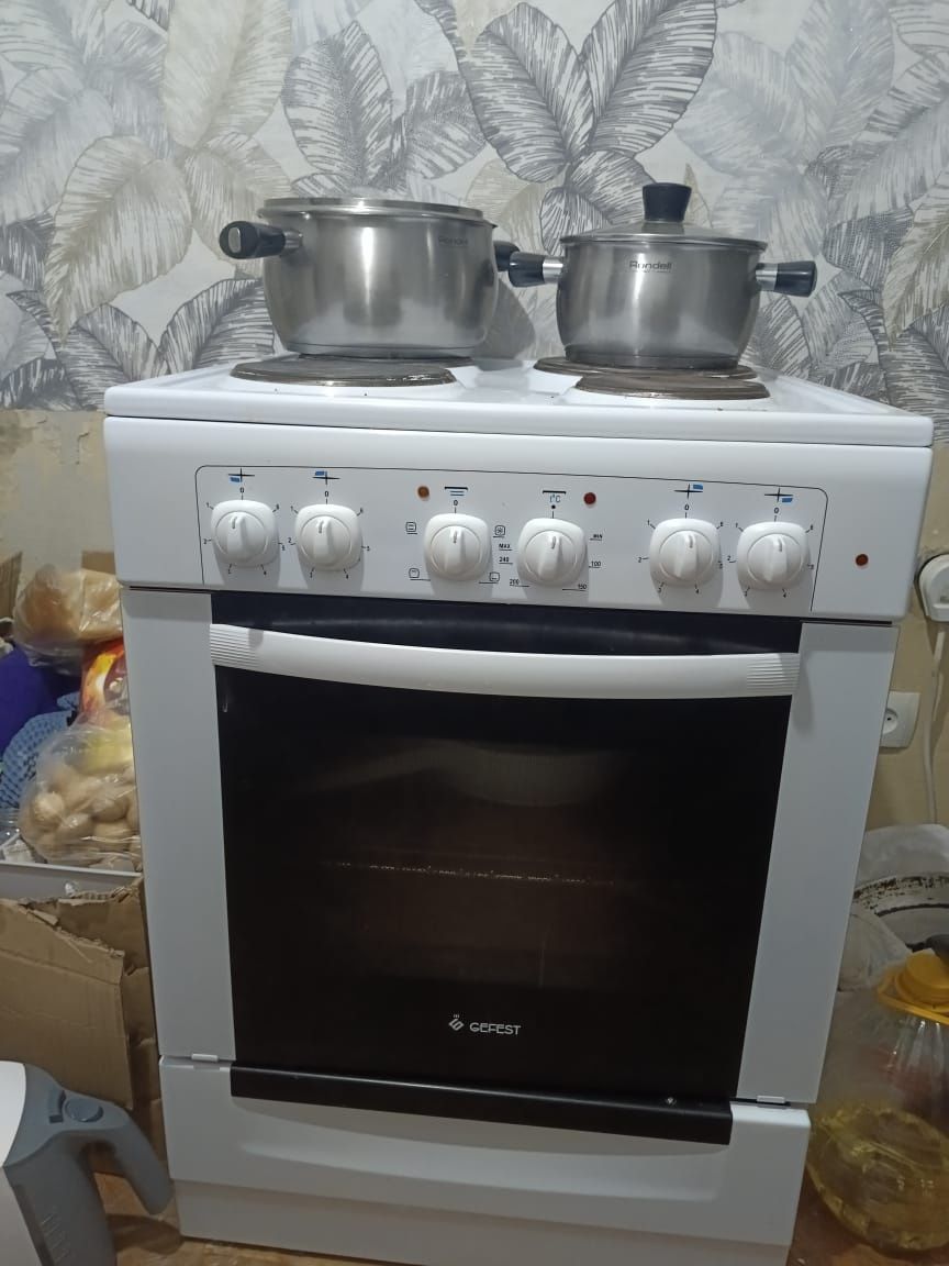 Продам электроплиту