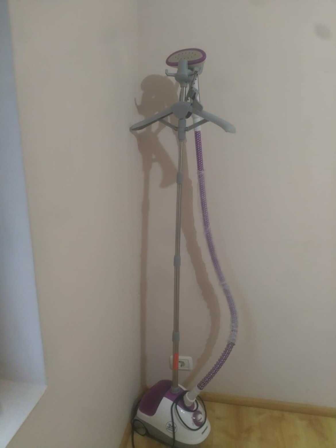 Aparat de calcat vertical cu abur Daewoo, 1600 W