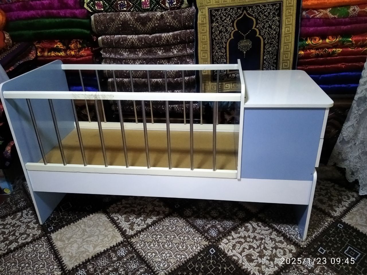 Мебел кроватча боллар учун