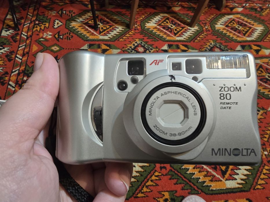 Плёночный фотоаппарат Minolta zoom 80 remote date