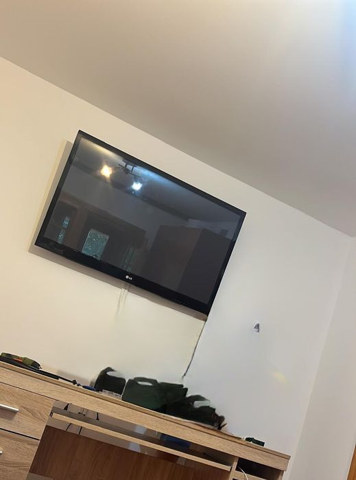 Plasma TV  LG. 137cm diagonală
