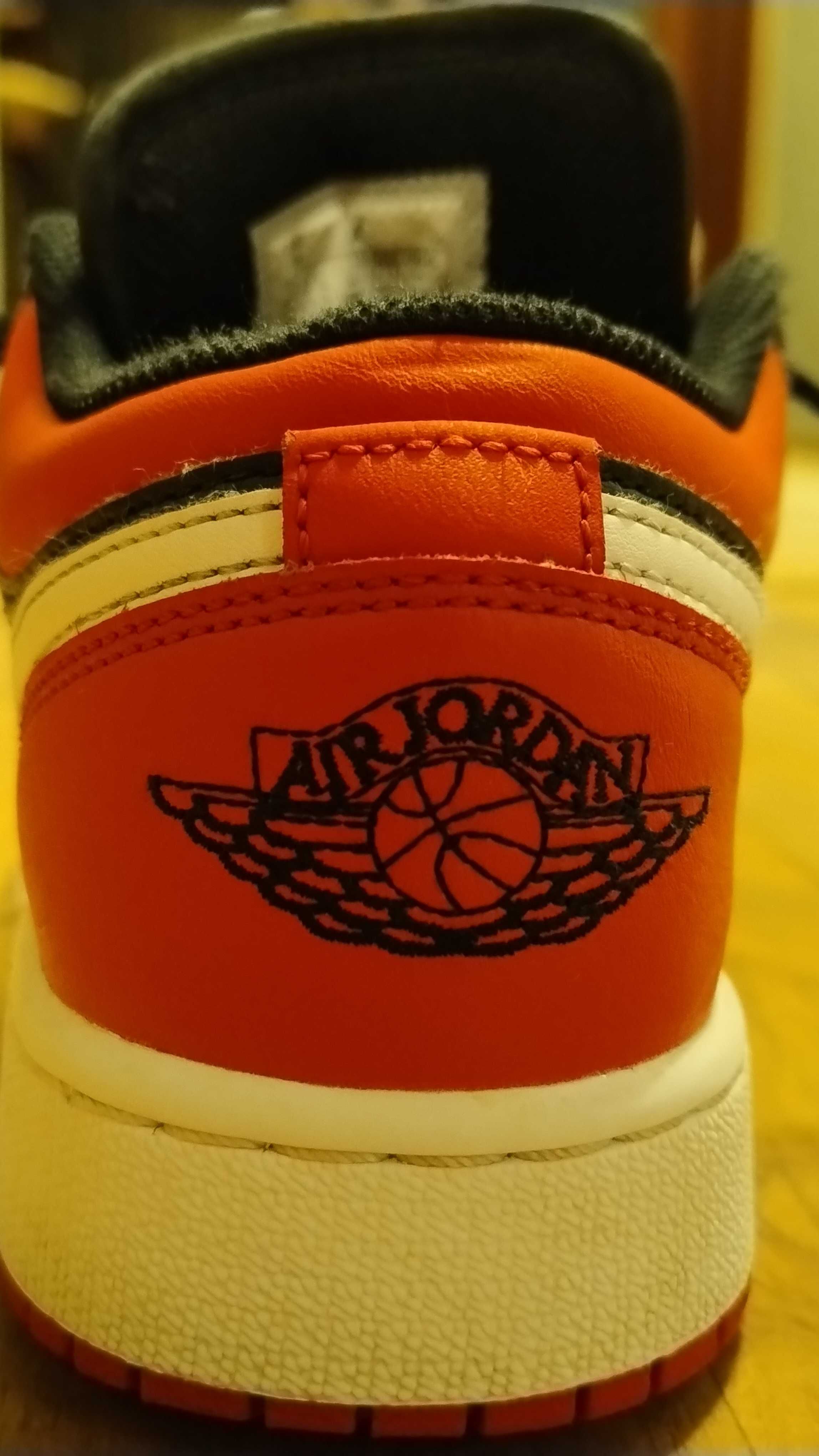 Vând Air Jordan 1 Low
