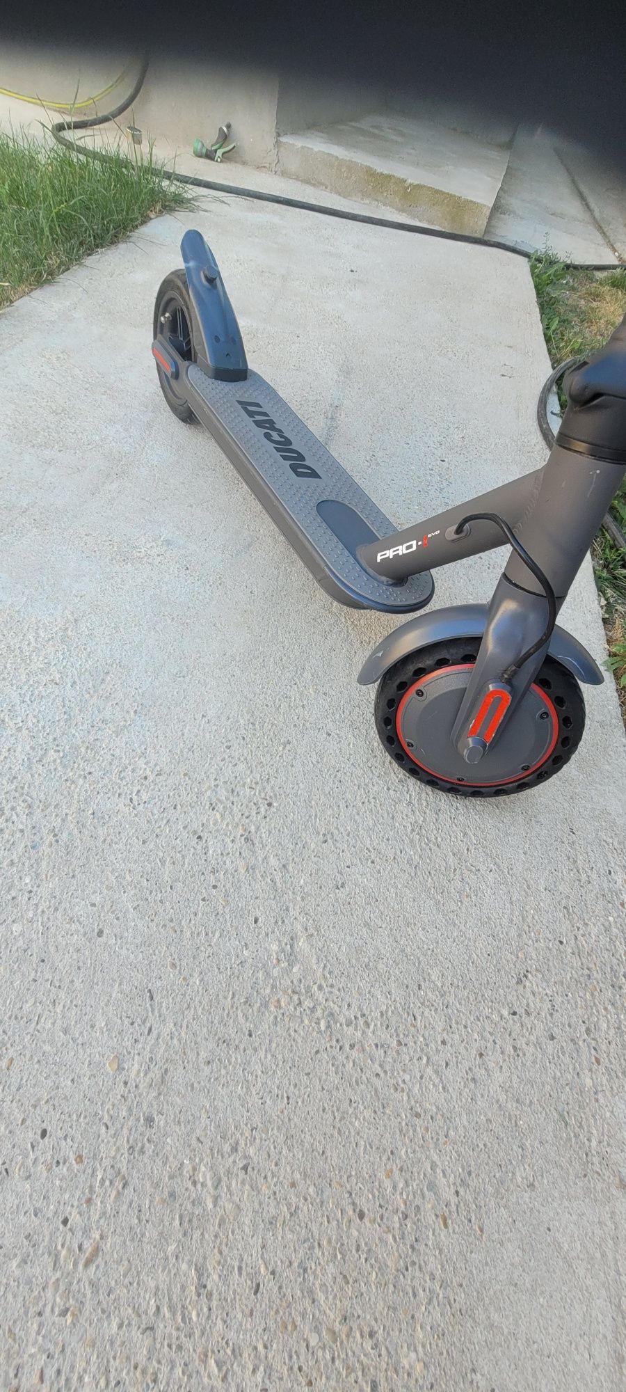 Trotineta electrica ducati pro 1
