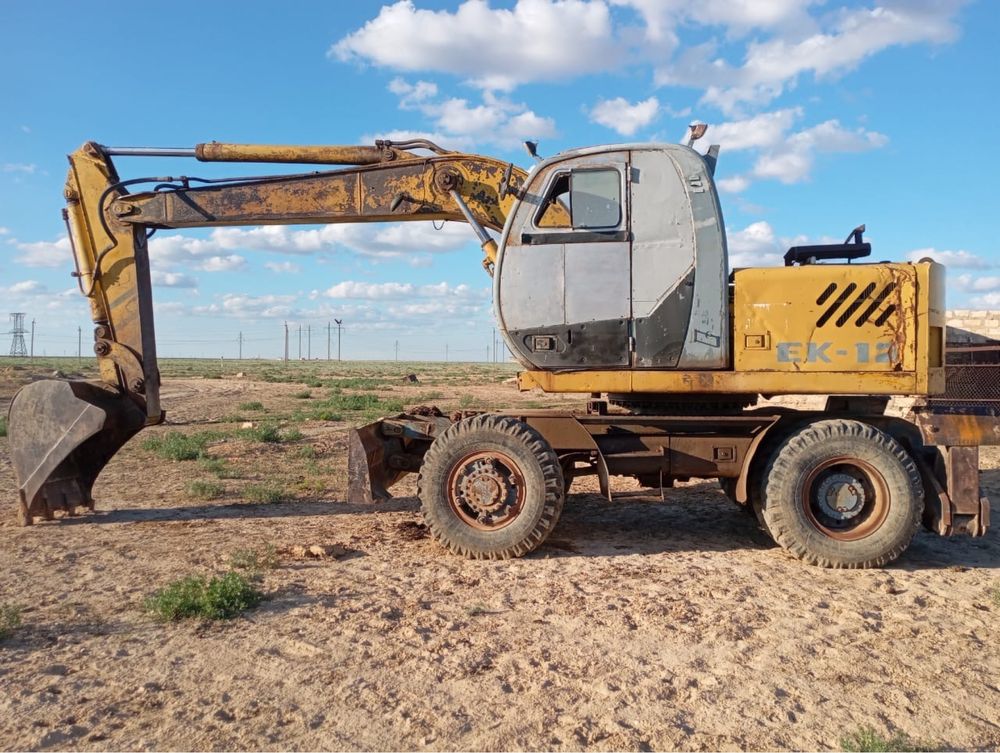 Продам эксковатор ТВЭКС 12