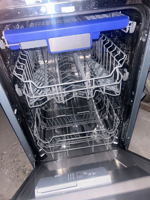 Встраиваемая посудамоечная машина