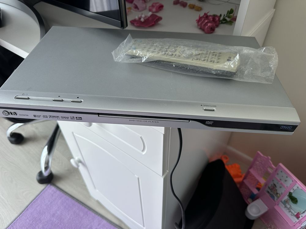 Продавам DVD Player LG DVX9700