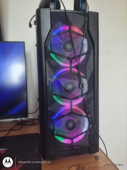 Se vinde carcasa pc