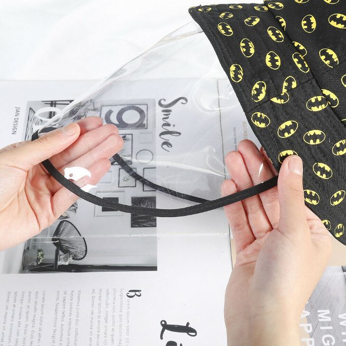 Palarie Batman! Nou ambalata! alb si negru! Noi! 2 buc