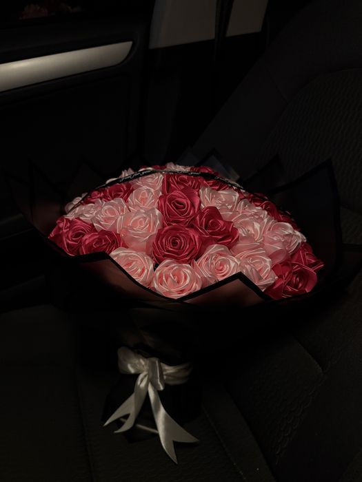 Buchet trandafiri din satin