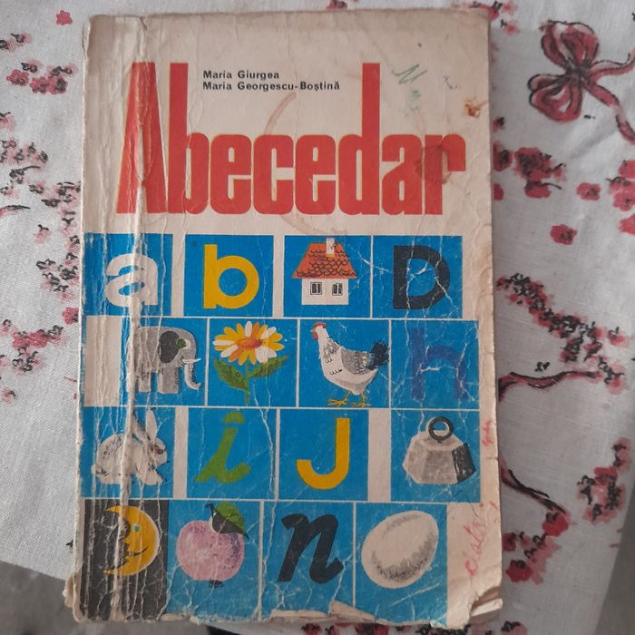 Vând abecedar vechi sectorul 1
