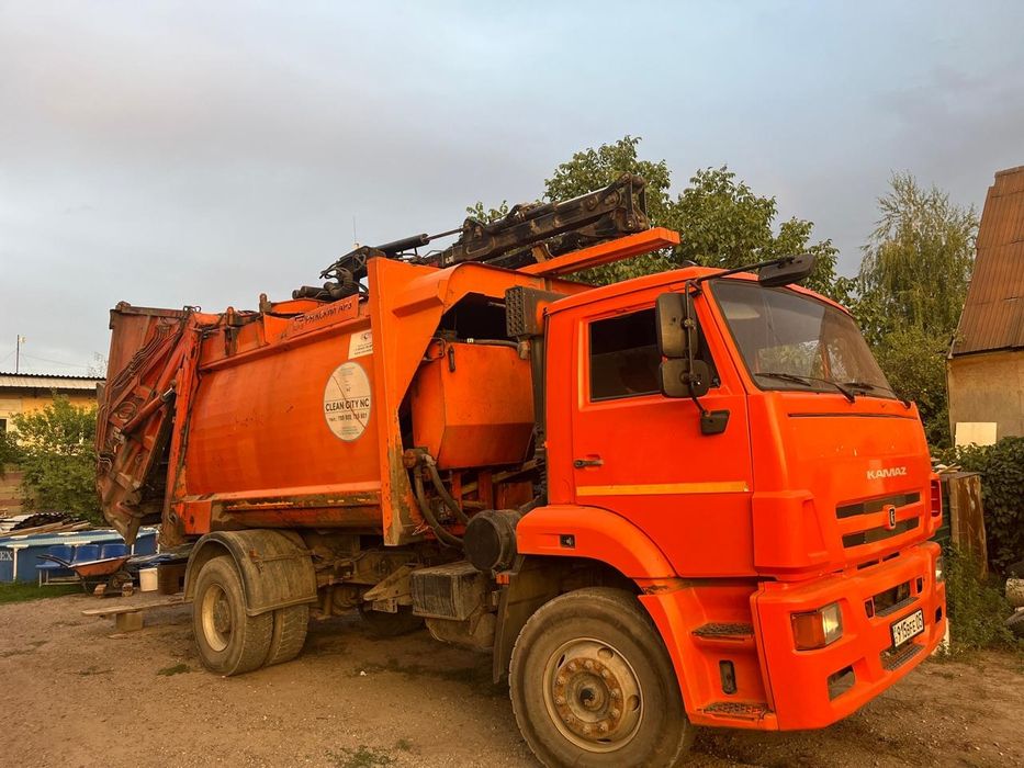 Мусоровоз..камаз..КМУ...