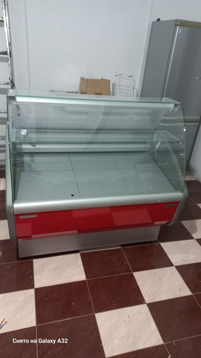 Продается  оборудование для магазина