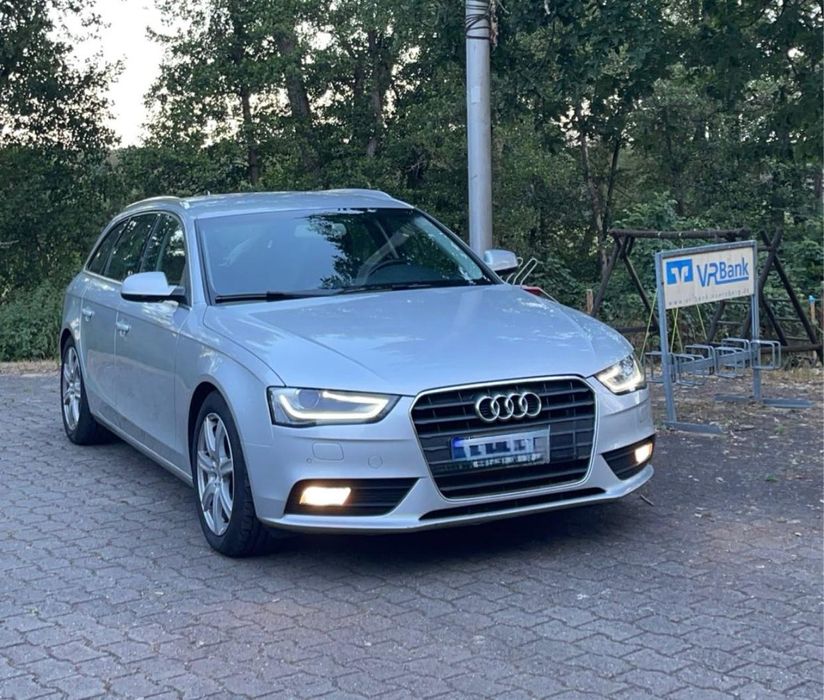 Audi A4 B8 2.0 diesel 177 cp 
" Euro 5" Automat " Ambient " 

Motoriza