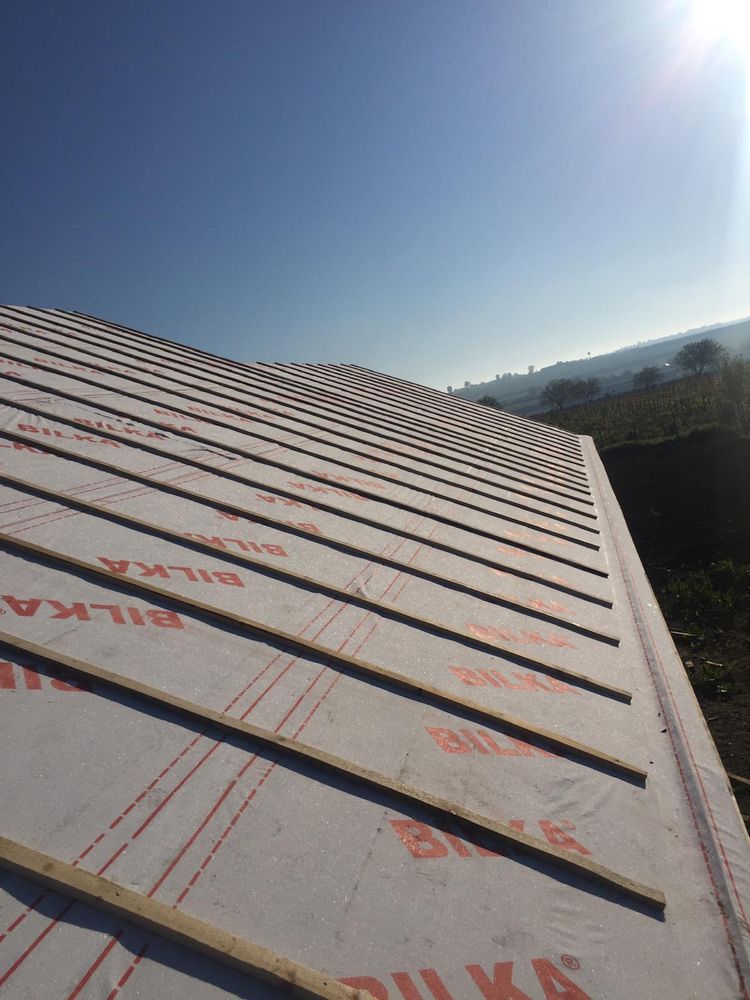 Servicii de construcții / reparații  acoperiș și montaj țiglă metalică