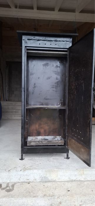 Vand afumatoare tabla