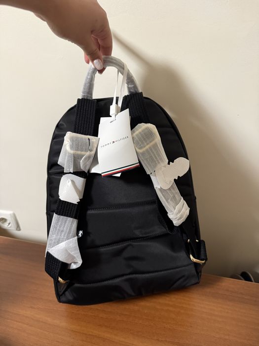 Чисто нова, оригинална раница Tommy Hilfiger