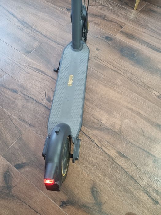 Trotineta ninebot