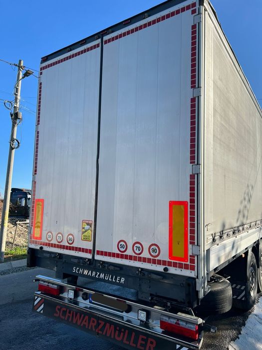 Semiremorca Schwarzmuller -> obloane + prelata