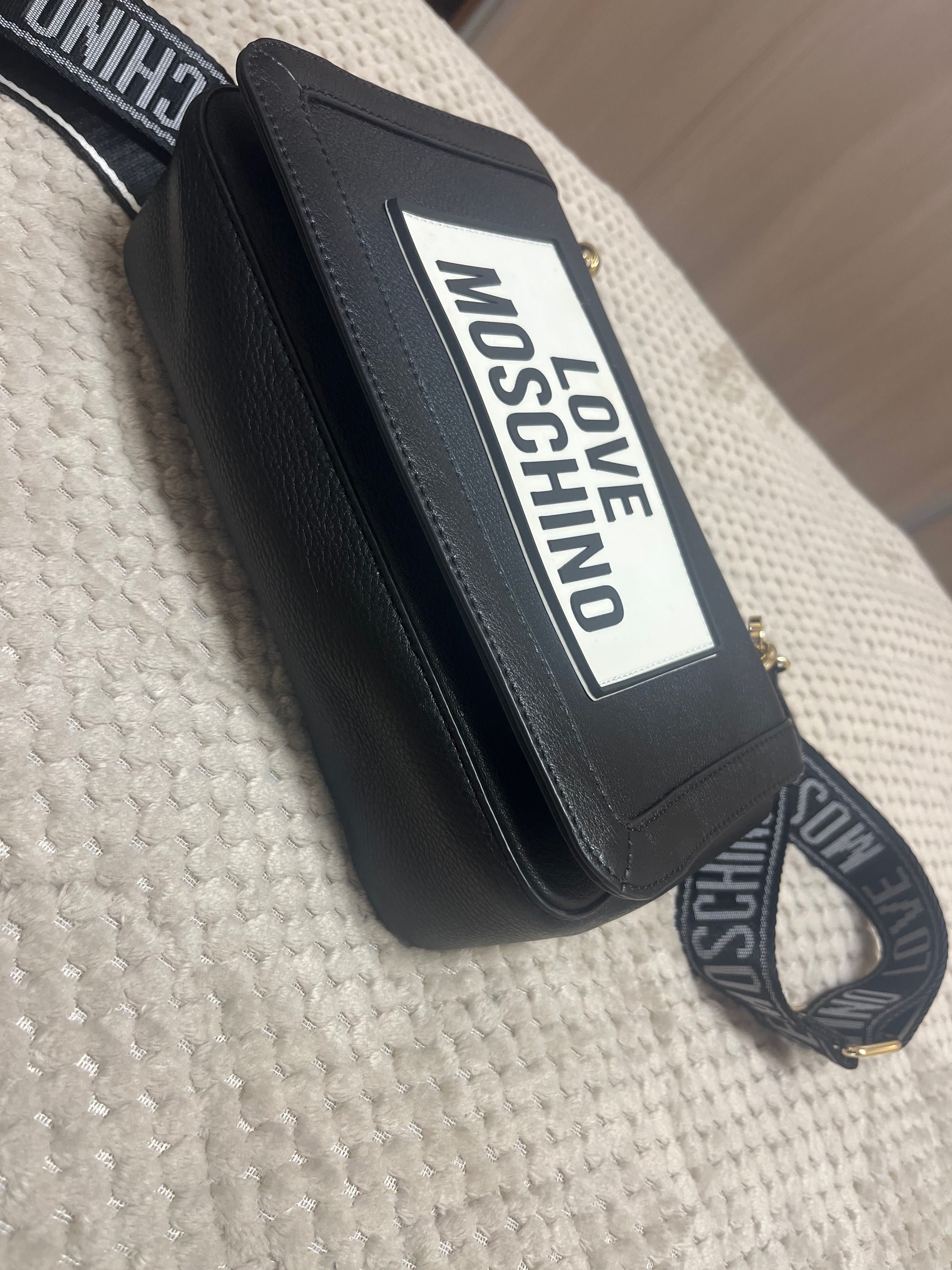 Дамска чанта love moschino оригинална