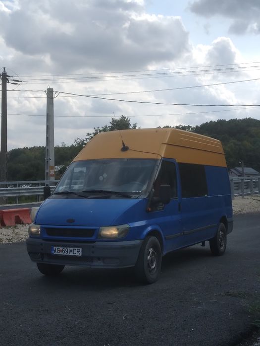 Vând Ford tranzit
