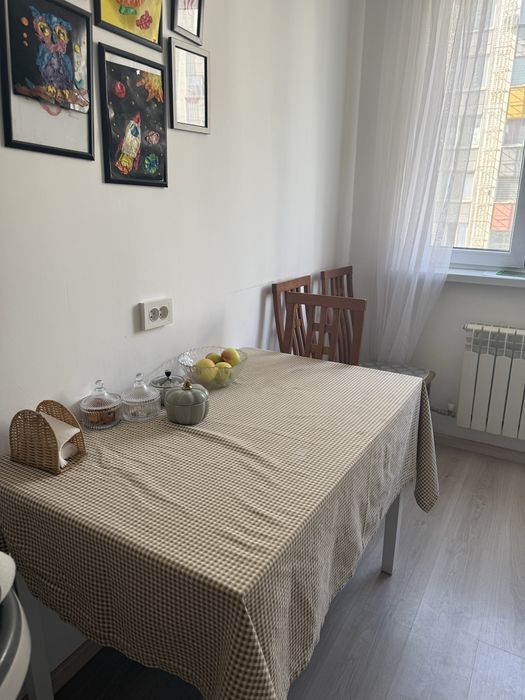 кухонный стол + 6 стульев