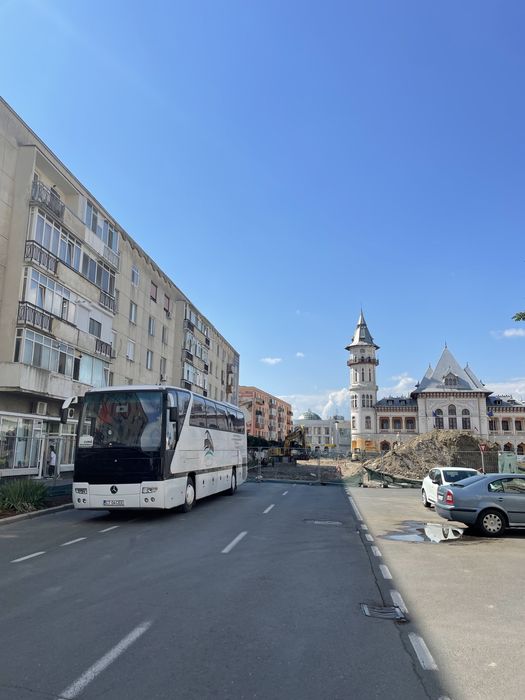 Inchiriere Autocare/Microbuze transport persoane Intern/International