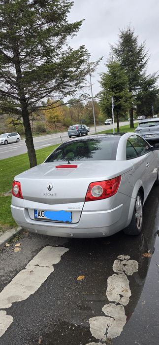 Renault cabrio argintiu